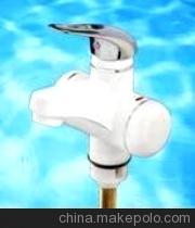 電熱水龍頭選購指南 塑料與鋅合金材質(zhì)對(duì)比